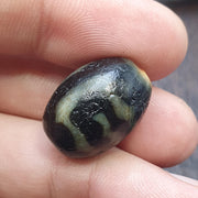 Old tibetan unique pattern eye agate stone dzi bead amulet #42