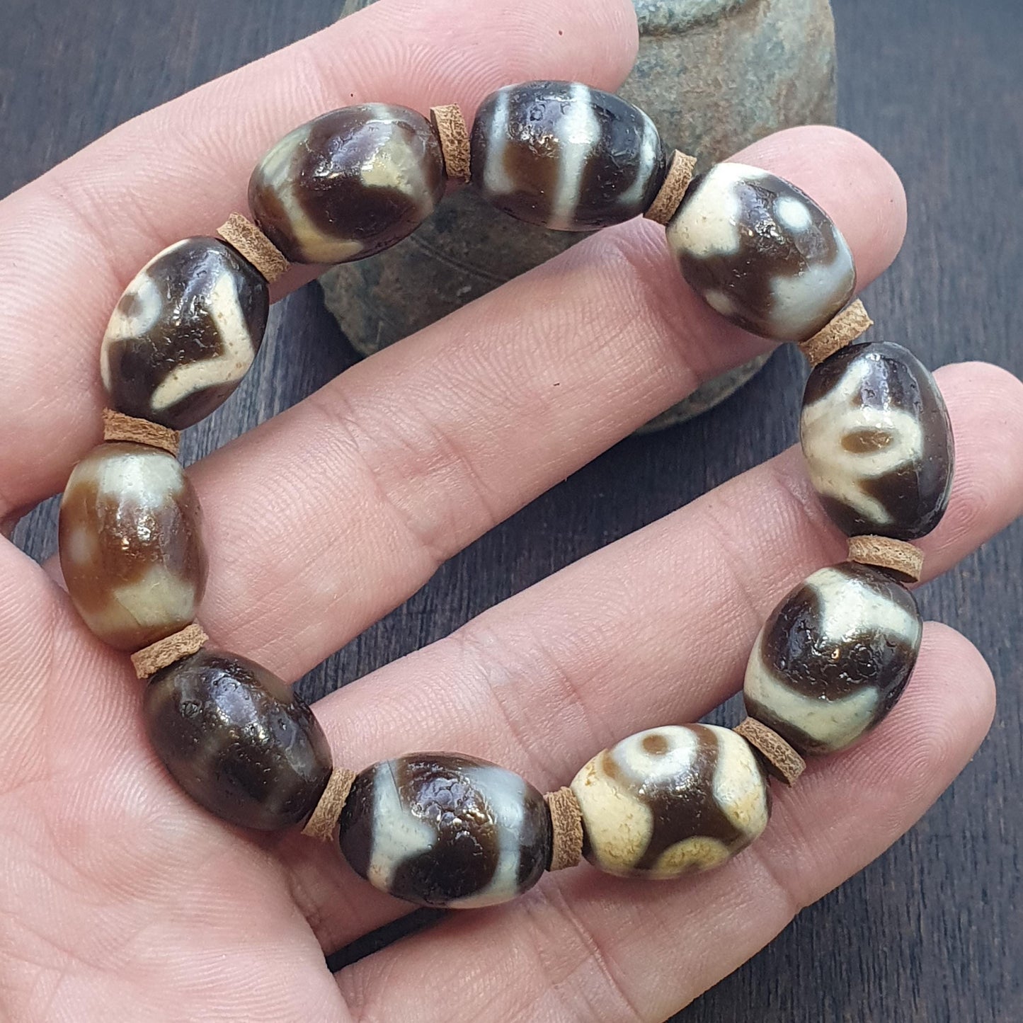 Tibetan hq agate dzi beads with eye & wave motifs spiritual bracelet mala