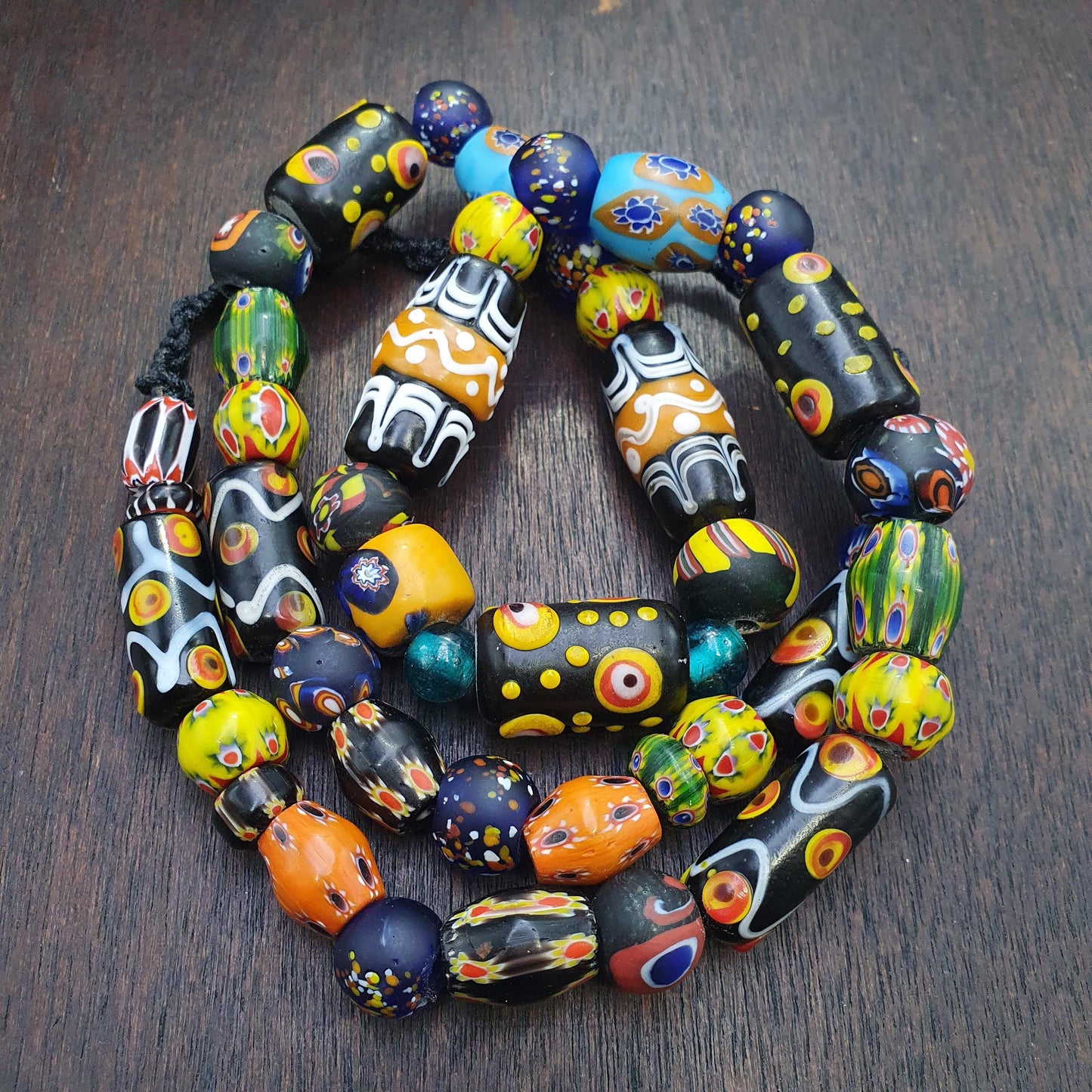 Vintage venetian african style skunk eyes and chevron beads beaded necklace #2
