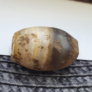 Ancient antique himalayan tibetan banded ntural pattern agate bead amulet