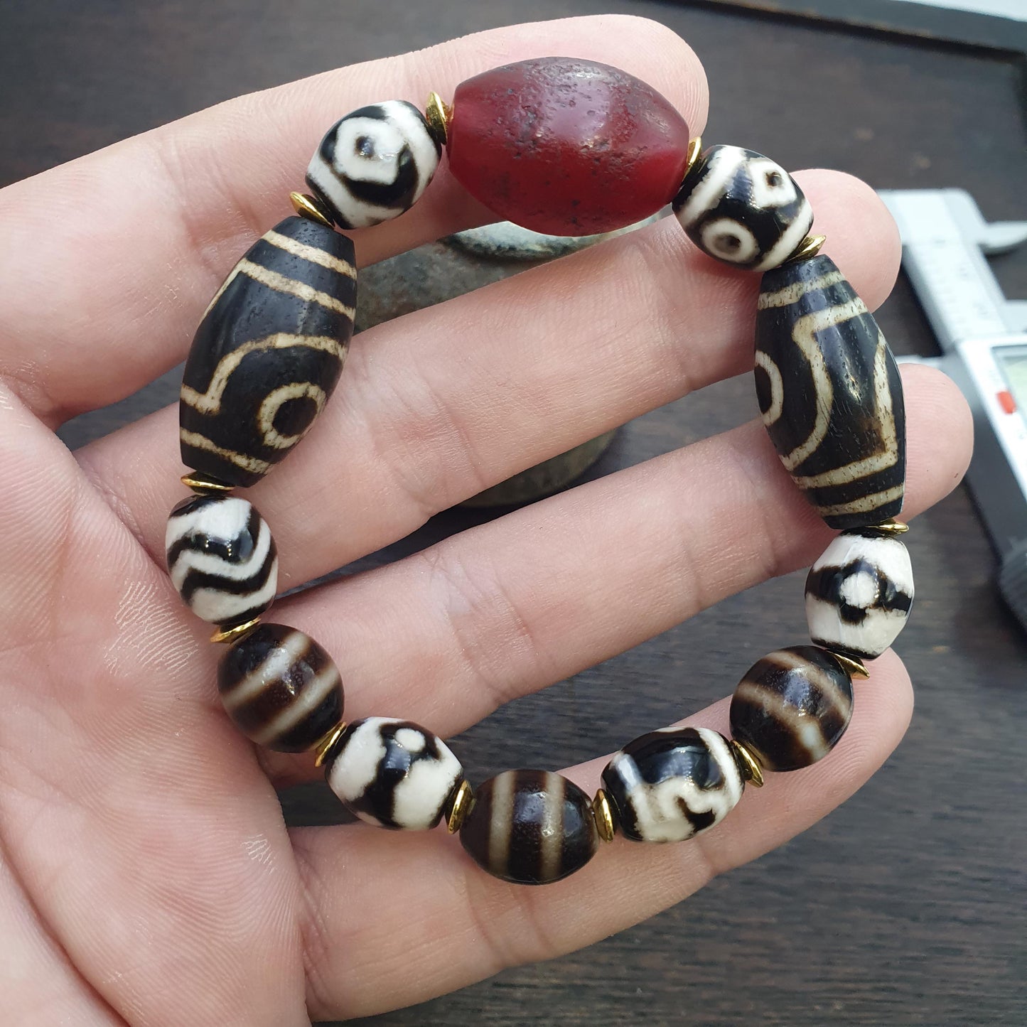 Lot 12 tibetan nepalese red agate pyu pumtek dzi beads amulets bracelet #br24