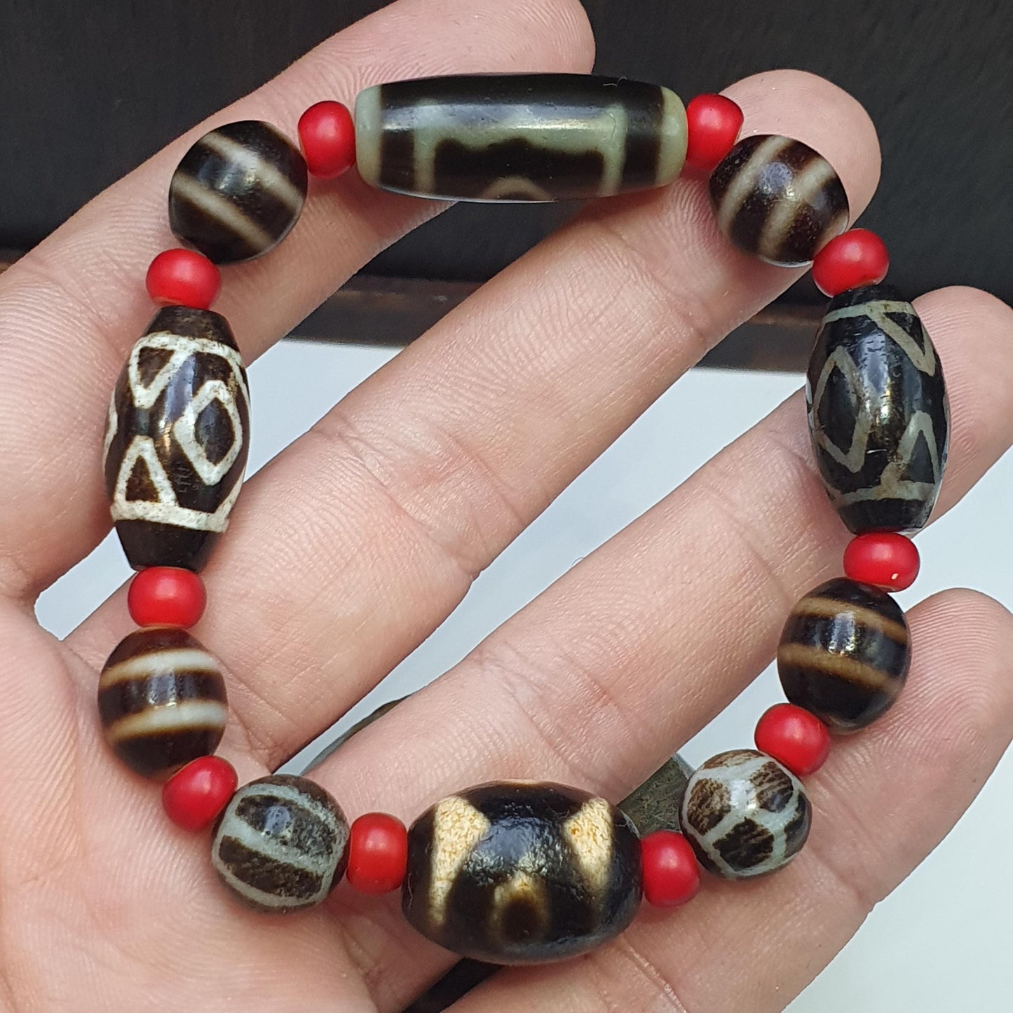 Old himalayan tibetan agate dzi beads unique pattern pyu pumtek bracelet