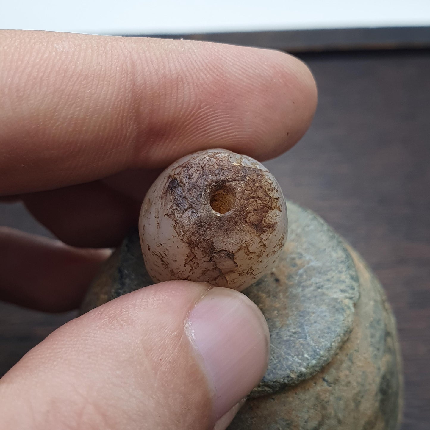 Antique ancient patina yemeni eyes agate white agate stone bead amulet 23mm