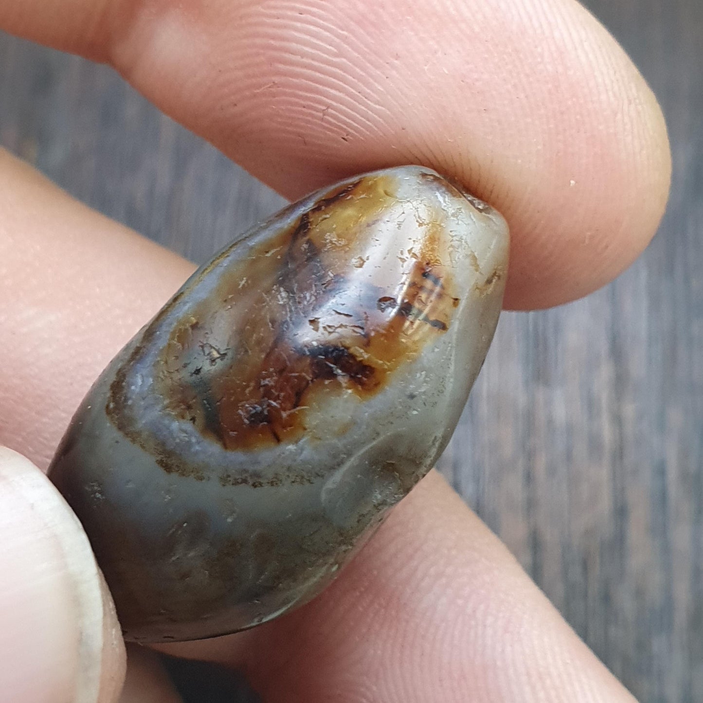 Ancient antique yemeni middle eastern agate natural eye agate bead amulet
