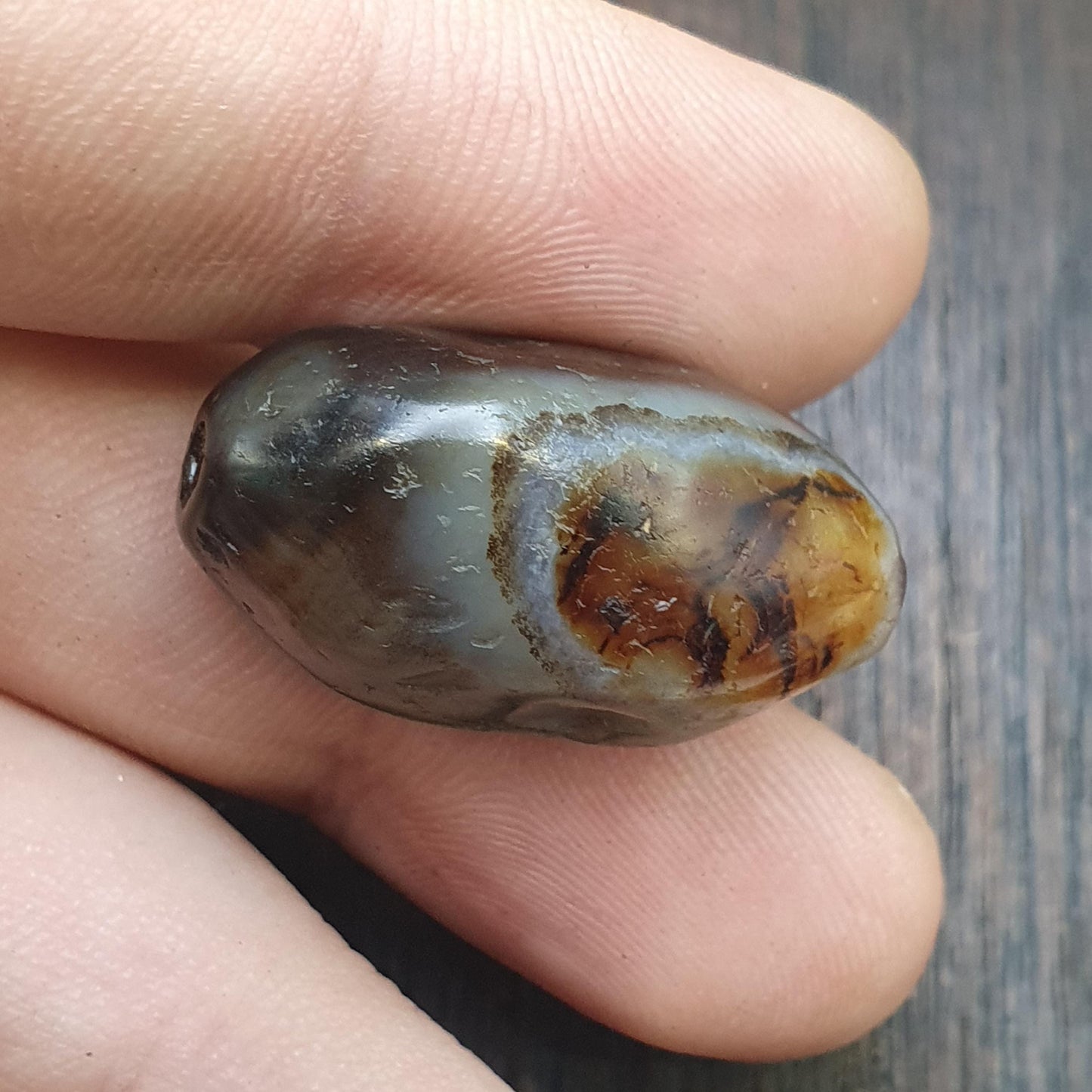 Ancient antique yemeni middle eastern agate natural eye agate bead amulet