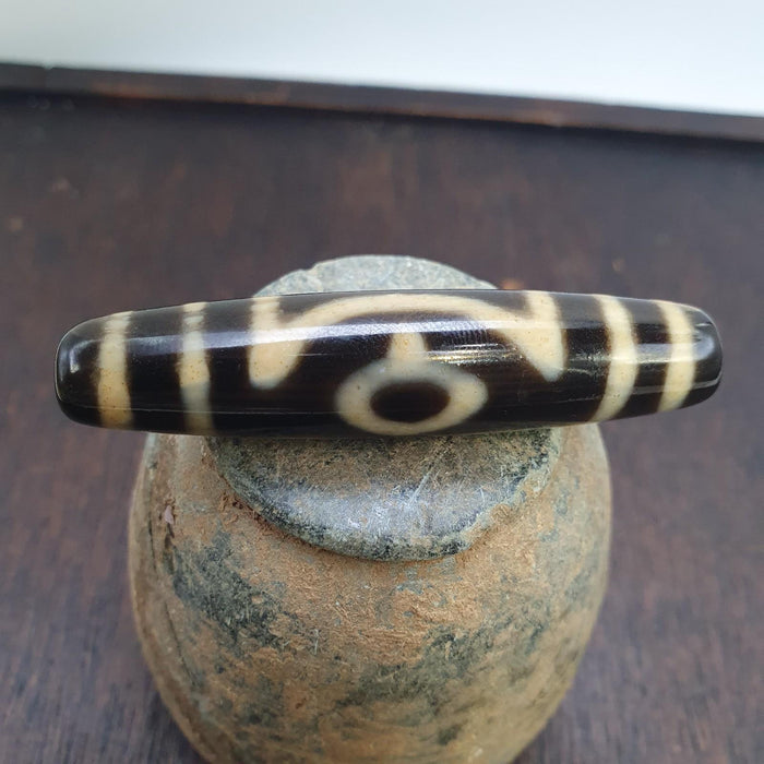 3 eyes unique pattern himalayan tibetan agate dzi bead amulet lucky charm bead
