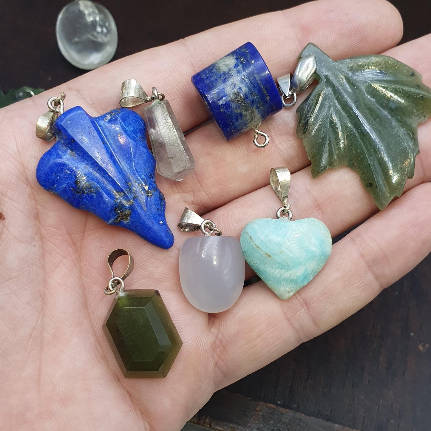 Lot 15 pendants lapis lazuli, jade, jasper, quartz hand carved pendants necklace