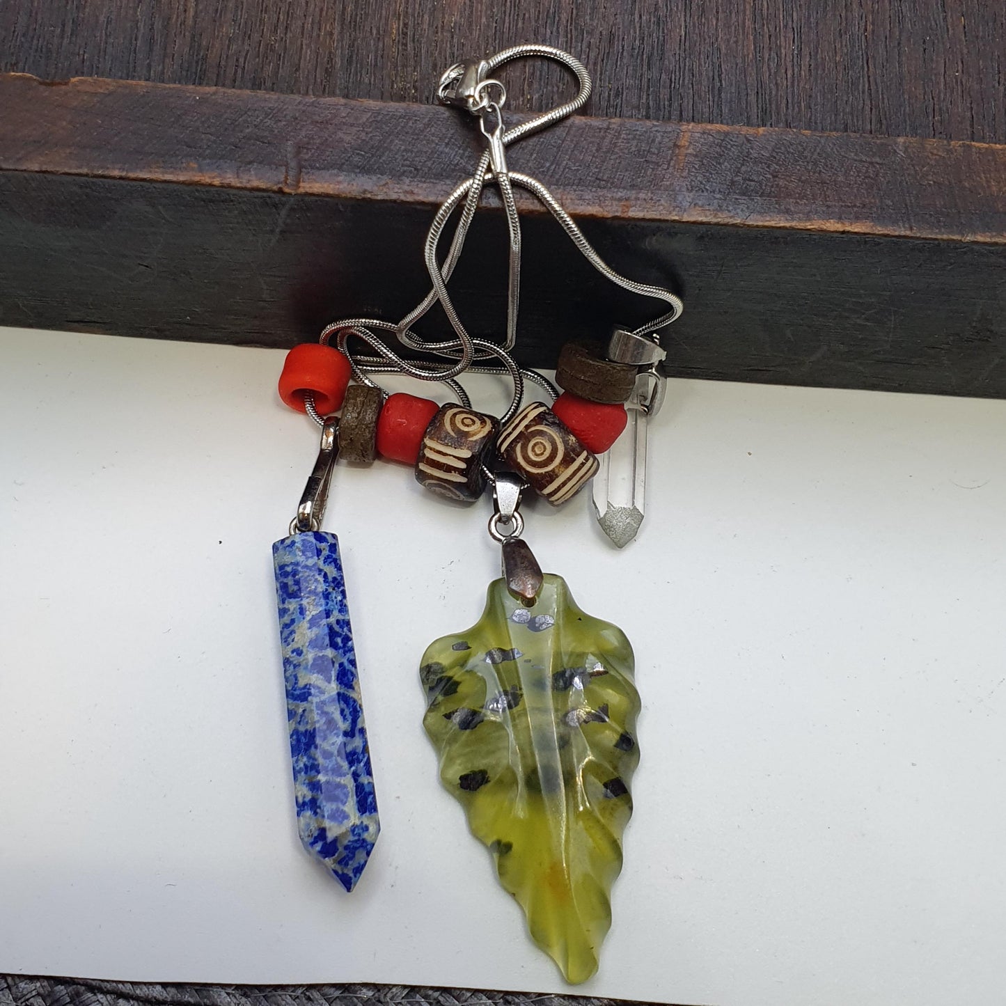 Amazing pendants lapis lazuli, jade, quartz hand carved pendants necklace