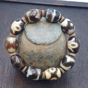 Tibetan hq agate dzi beads with eye & wave motifs spiritual bracelet mala