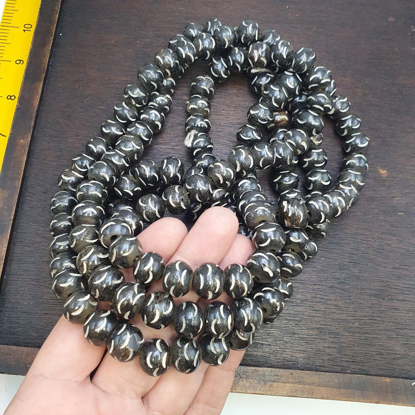 Vintage tibetan yak bone (buffalo) carving beads beaded strand, necklace