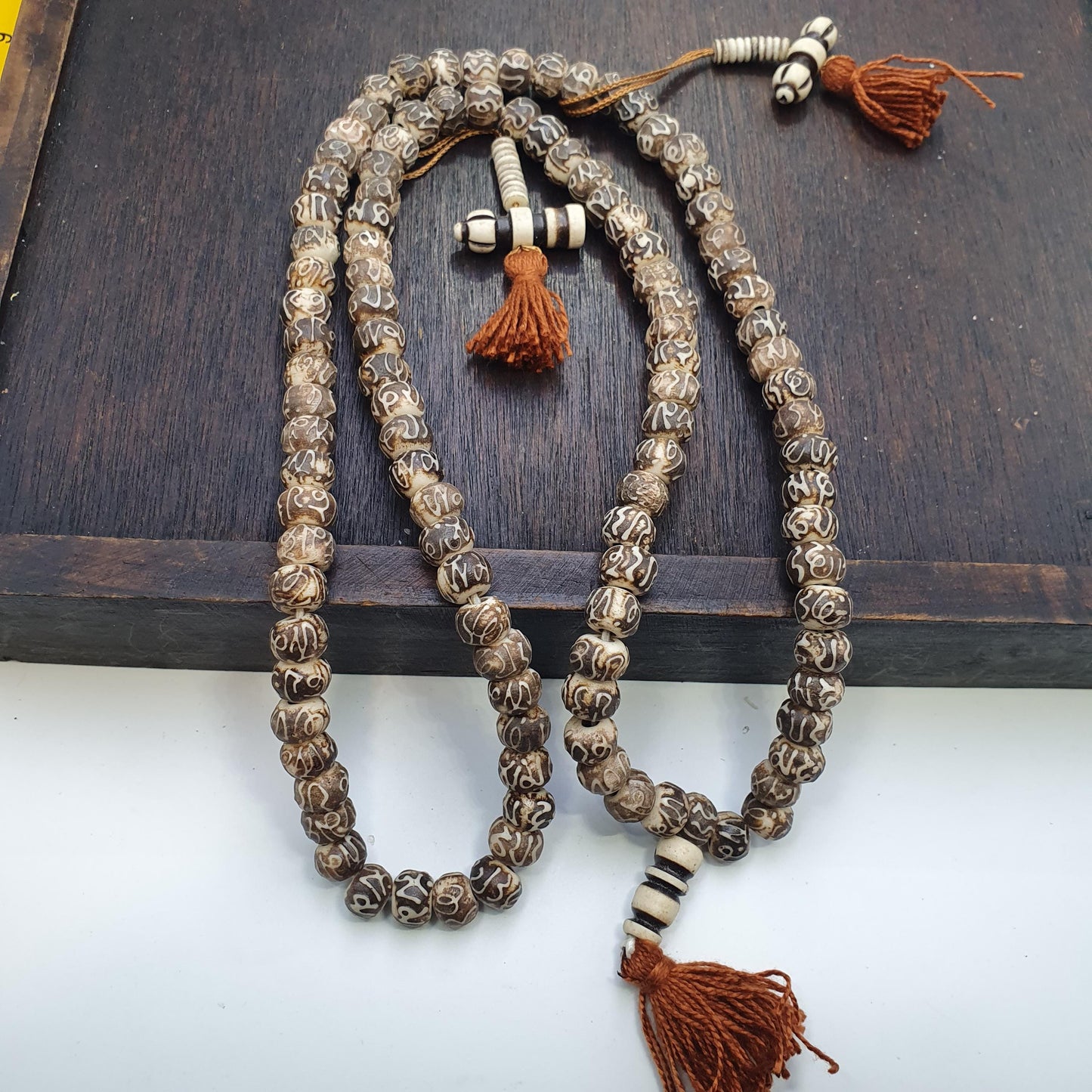 Vintage himalayan inscripted spells on yak bone 108 beads rosary mala tb-b33
