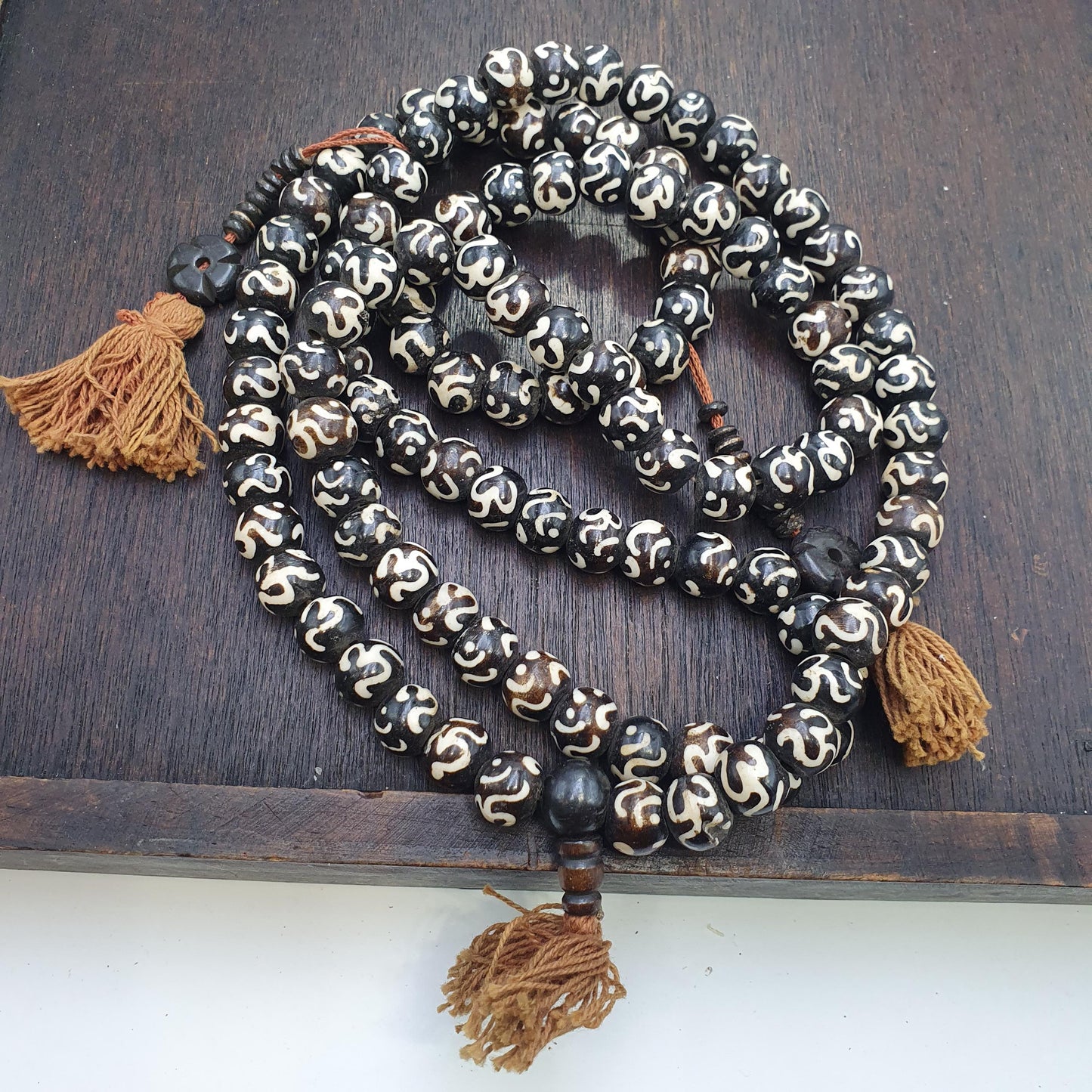 Vintage himalayan inscripted spells on yak bone 108 beads rosary mala tb-b34