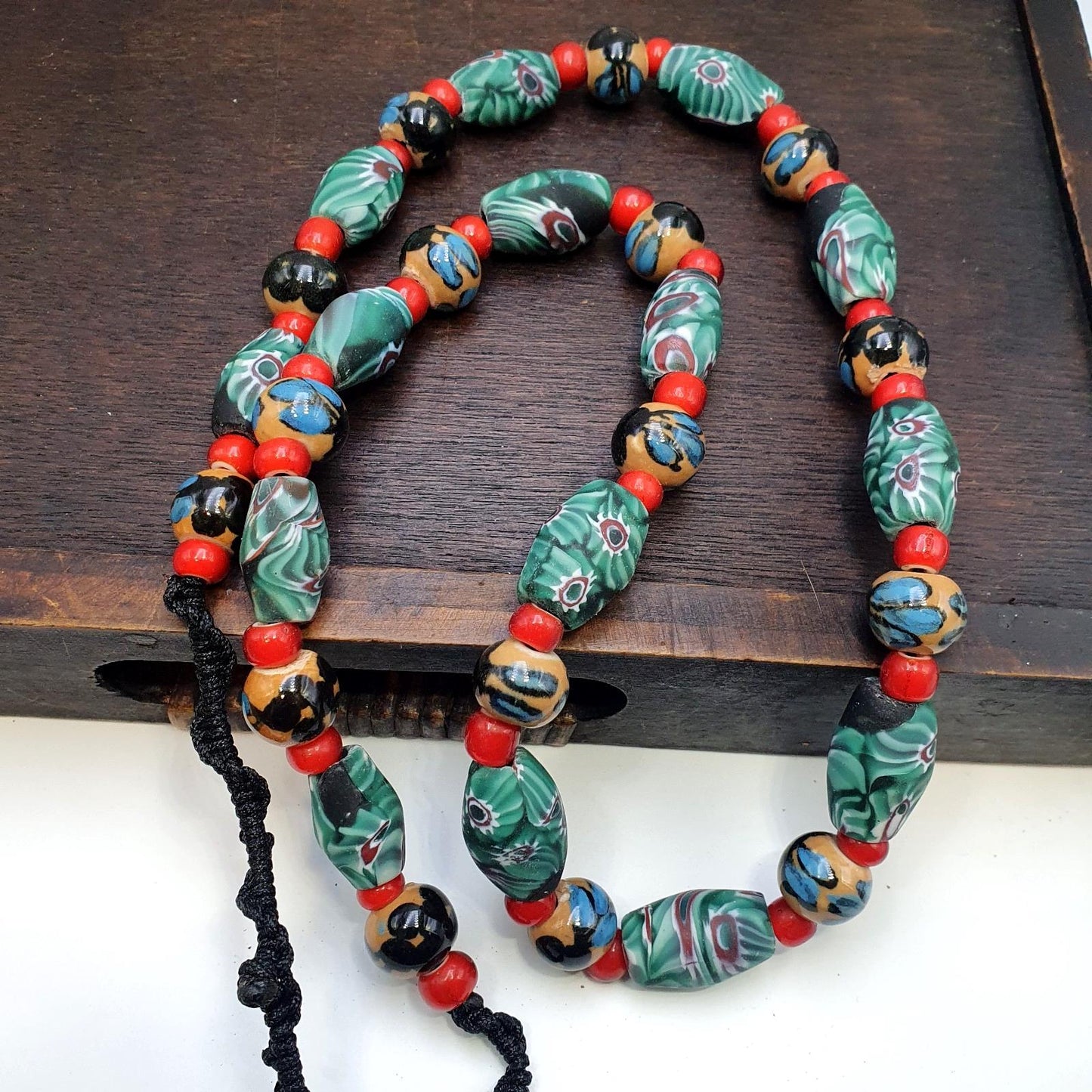 Vintage gabri eye glass venetian whiteheart and handpainted glass beads