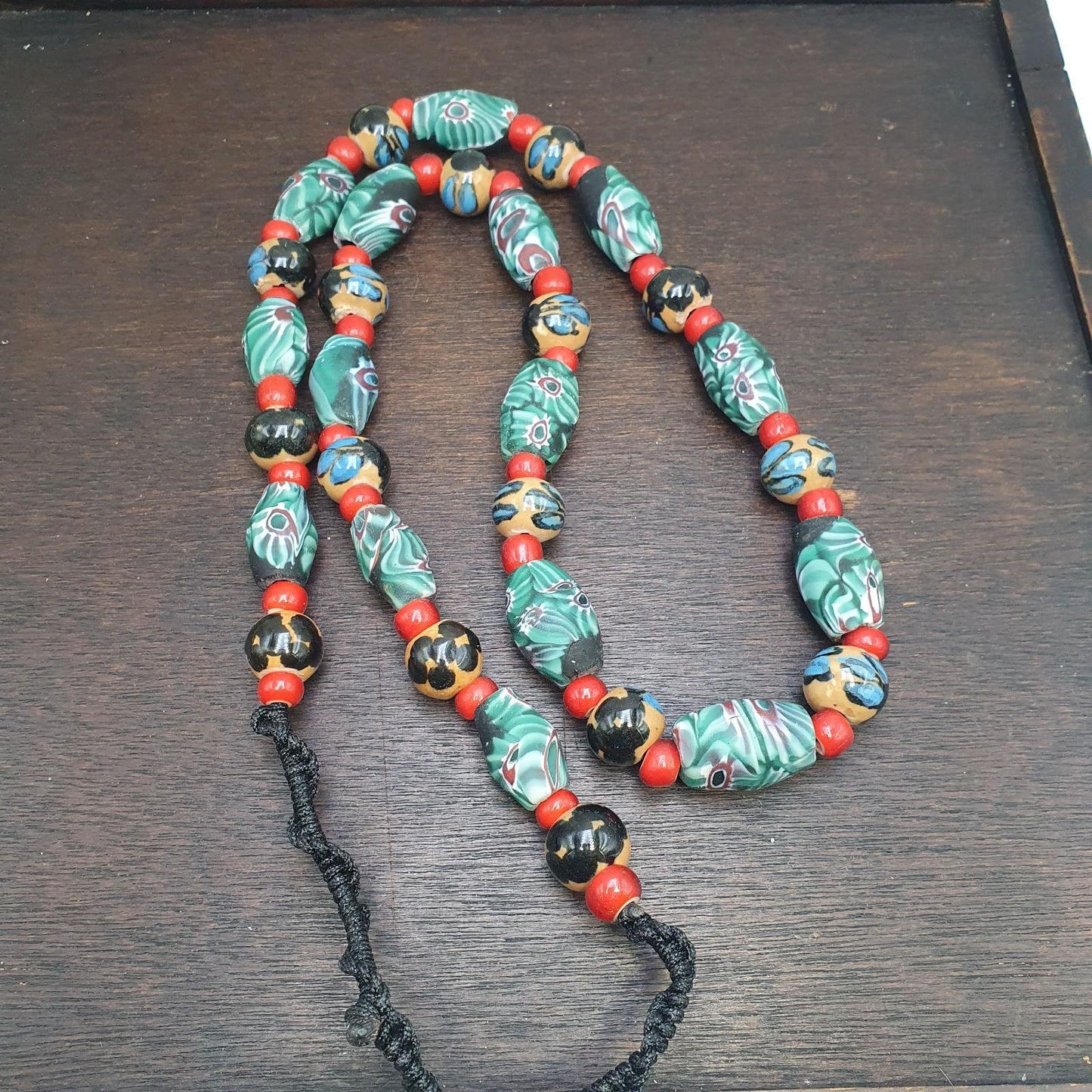 Vintage gabri eye glass venetian whiteheart and handpainted glass beads