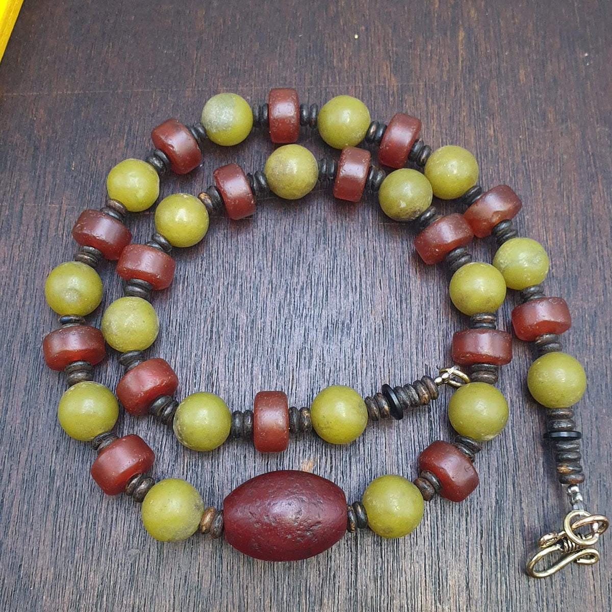 Himalayan serpentine jade & carnelian bead necklace, ethnic, healing stones