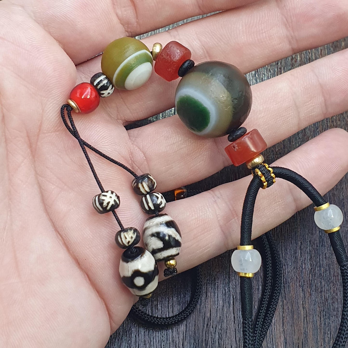 Natural mongolia gobi eyes agate & tibetan carnelian stone bead necklace