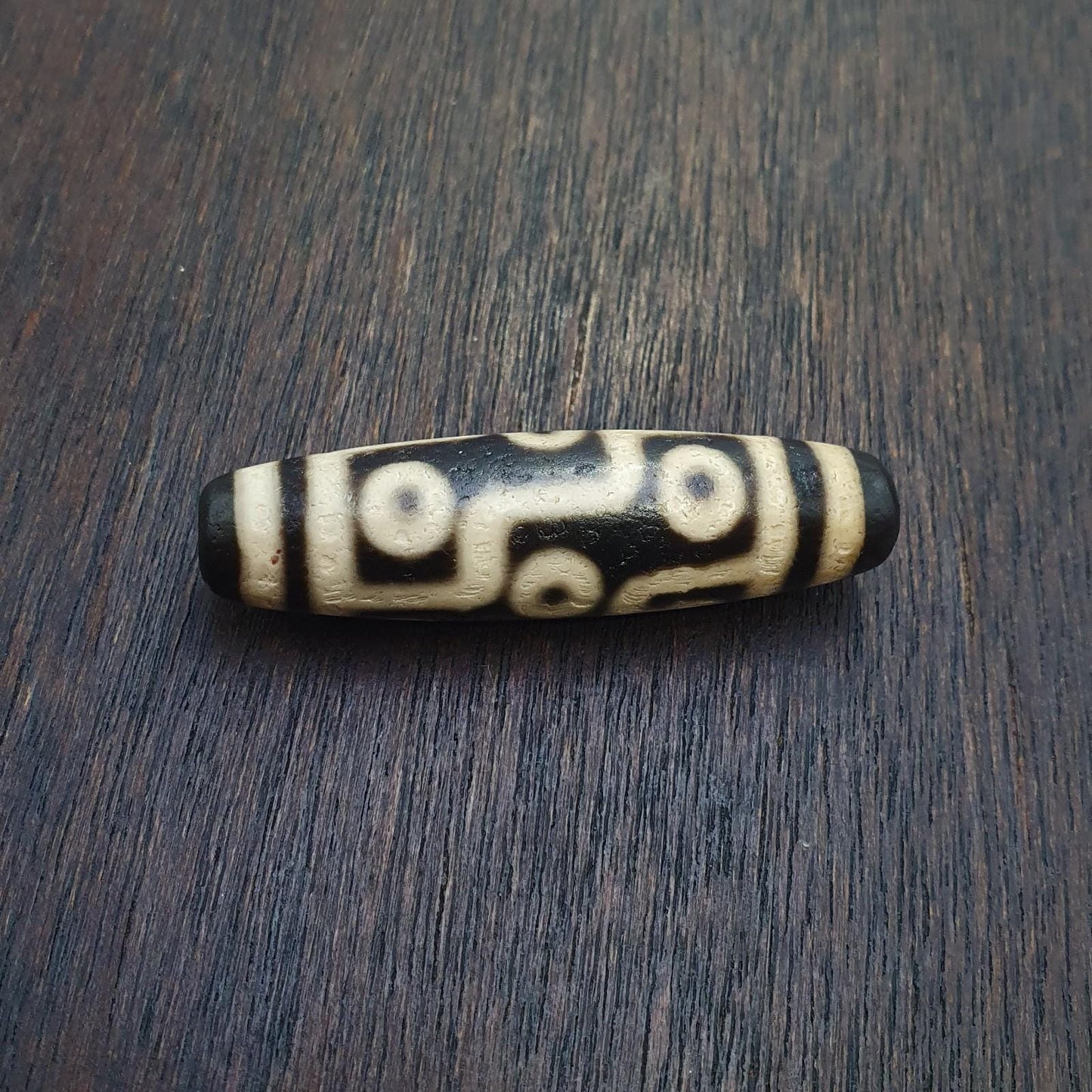 9 eyes pattern black tibetan agate dzi  bead amulet necklace