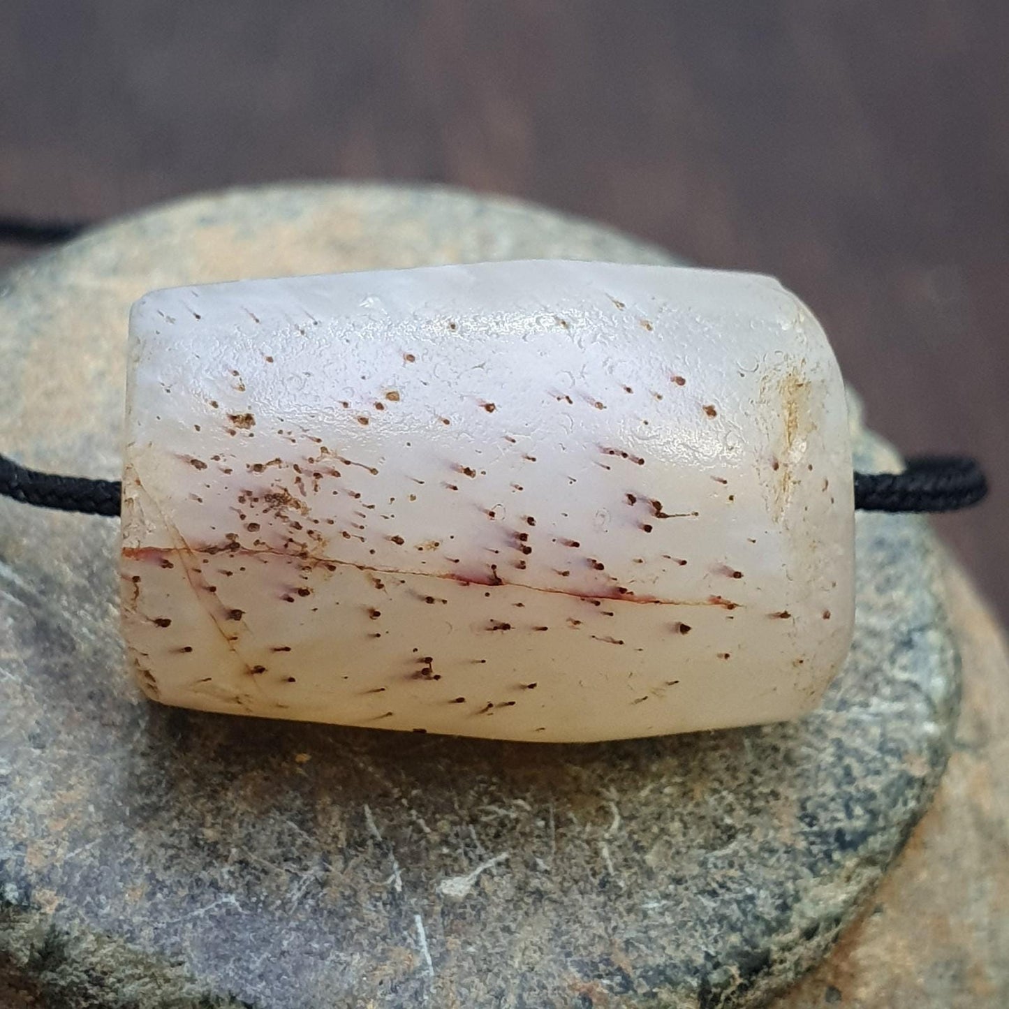 Ancient blood spots rare eyes pattern yemeni african agate bead 2000+ years old