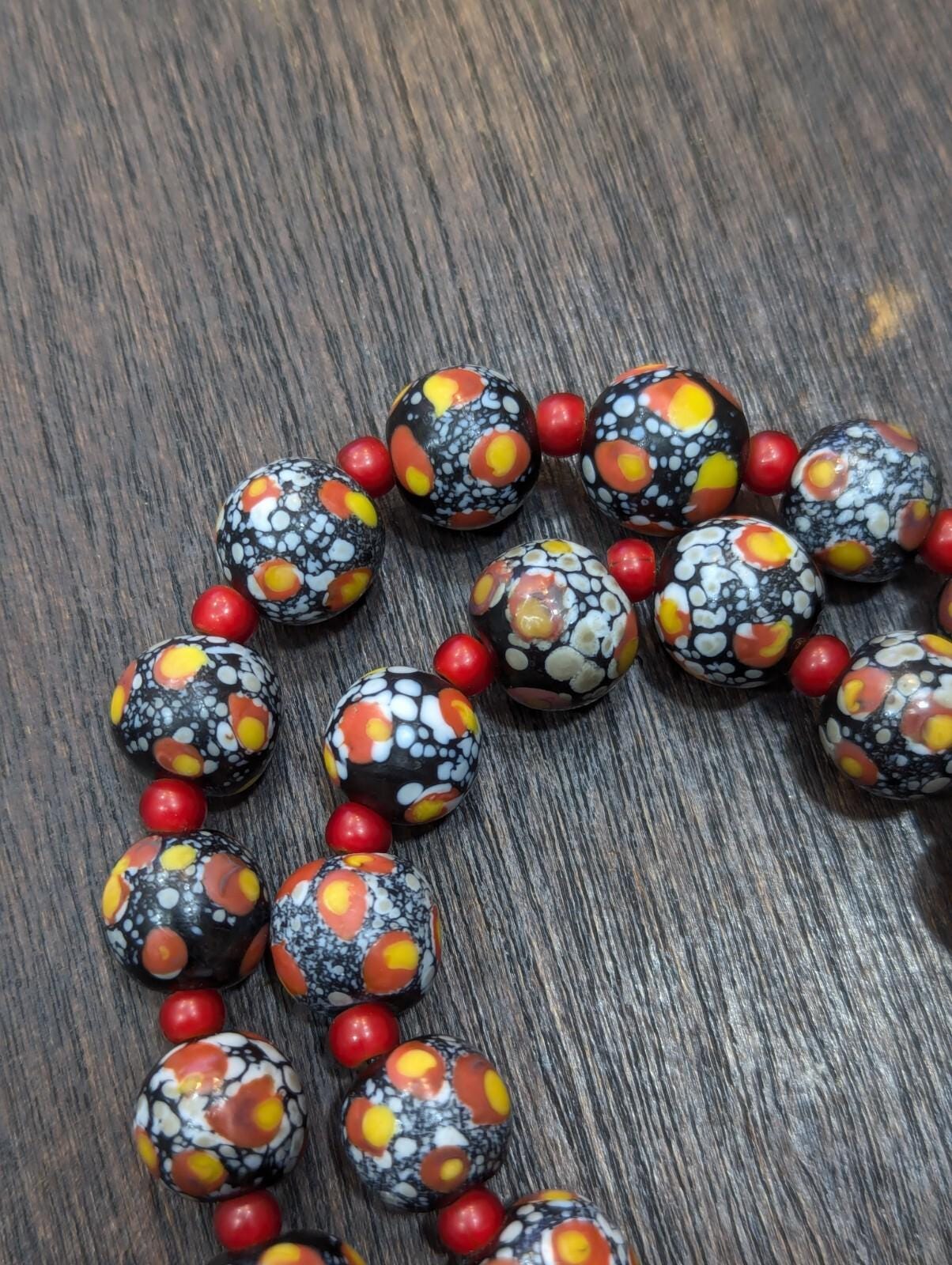 Vintage venetian red white heart and eyes art glass bead necklace