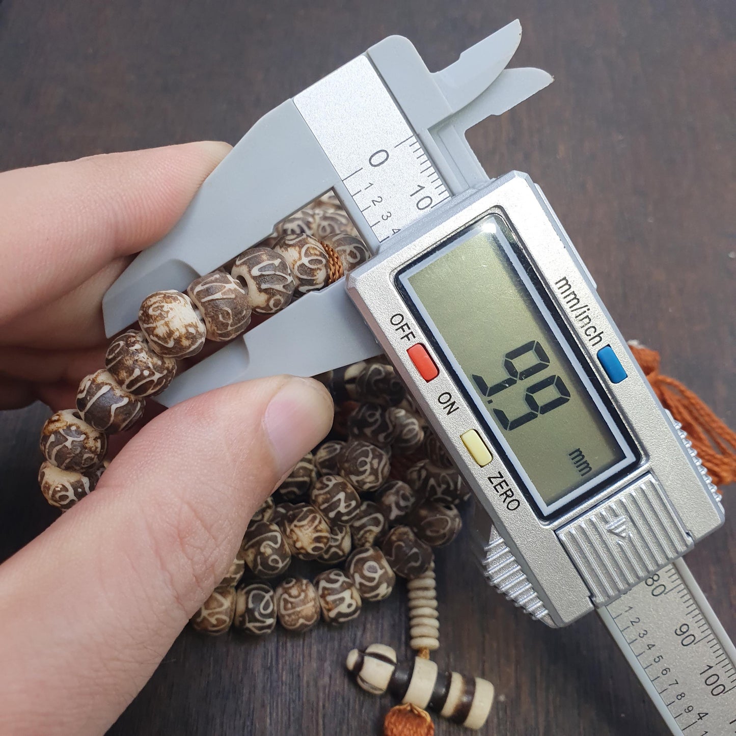 Vintage himalayan inscripted spells on yak bone 108 beads rosary mala tb-b33