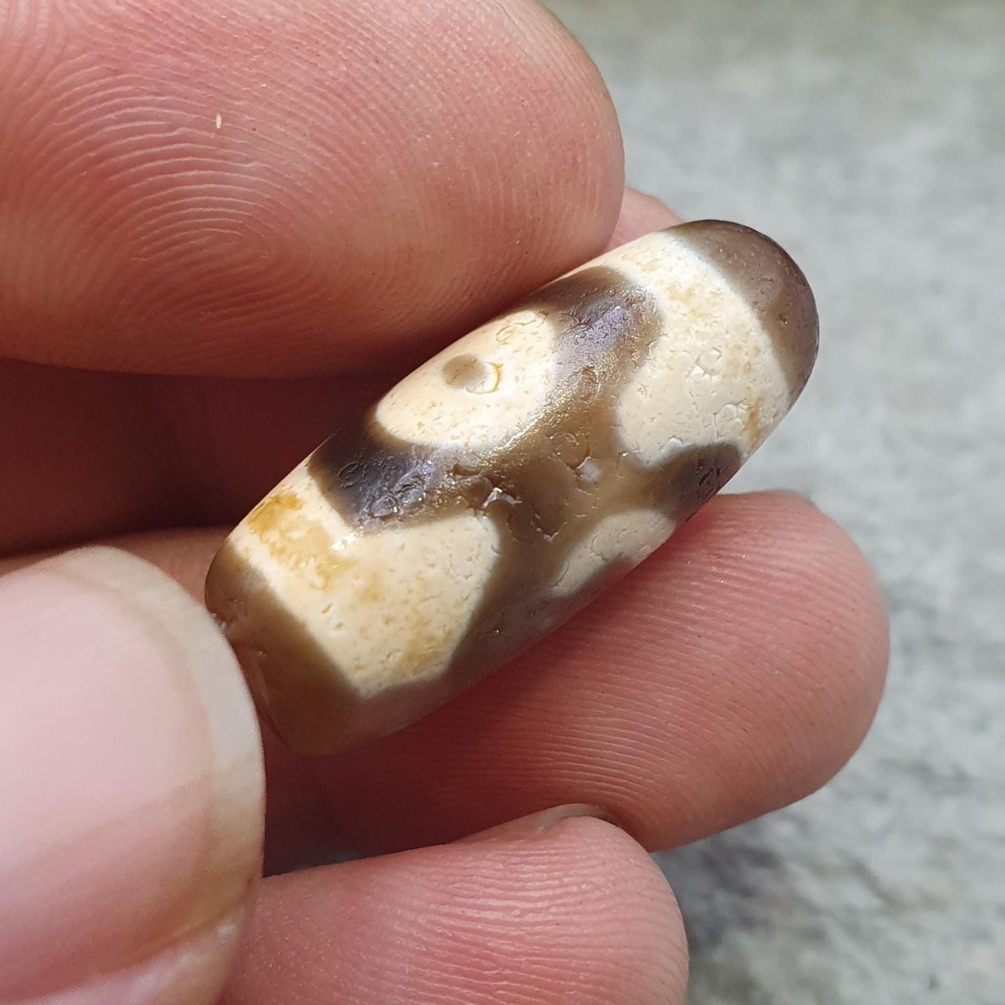 Old tibetan 3 eyed sky and earth agate stone dzi bead amulet