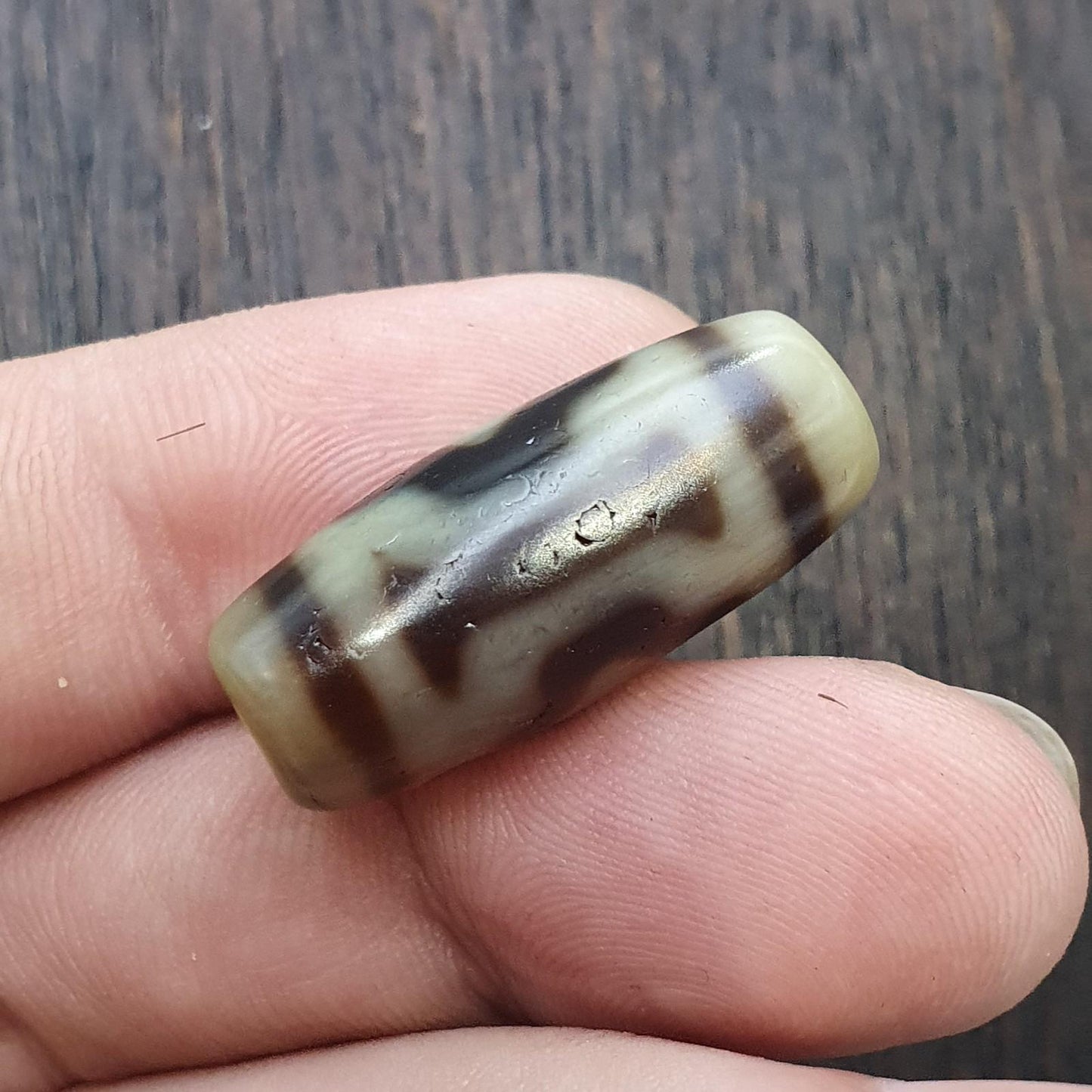 Old tibetan two flower eyes pattern agate stone dzi bead spiritual amulet