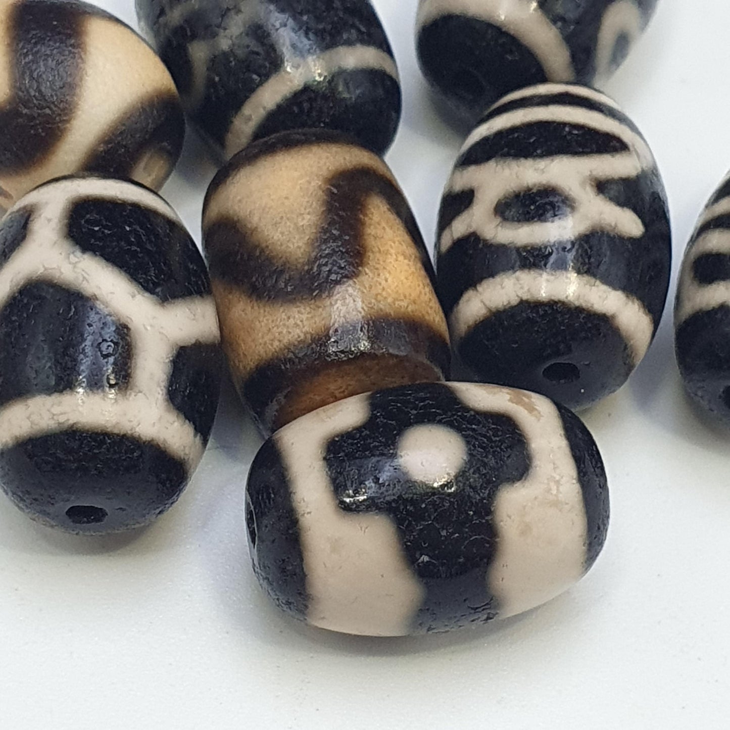 Lot 8 tibetan dzi bead old amulet agate vintage tibet pendant necklace