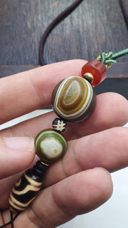 Natural mongolia gobi eyes agate & tibetan dzi agate carnelian bead necklace