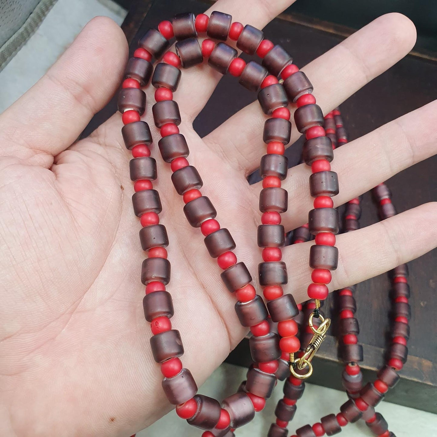 Vintage venetian 6mm red white heart dark purple glass trade beaded necklace #j3