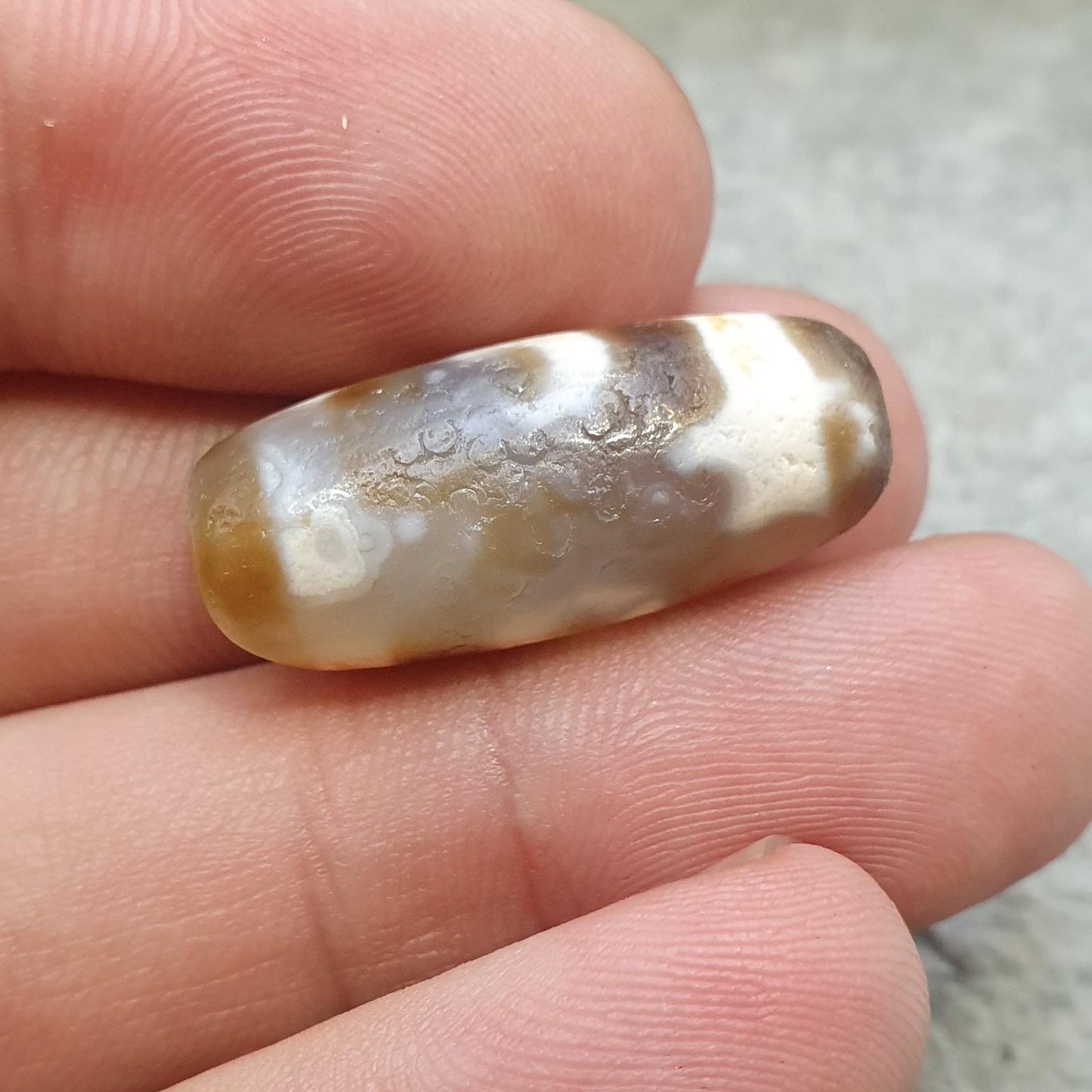 Old tibetan 3 eyed sky and earth agate stone dzi bead amulet