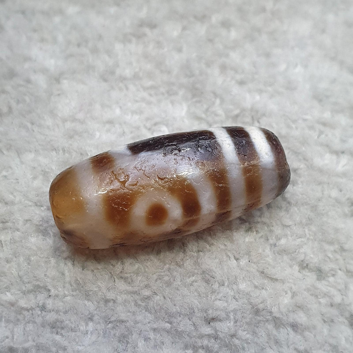 Old tibetan 2 eyed sky and earth agate stone dzi bead amulet