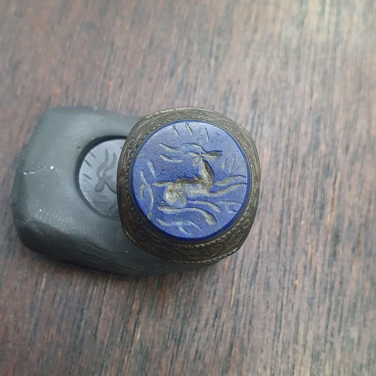 Antique Style Lapis Lazuli Intaglio Ring – Mythical Animal Carved Gemstone ring