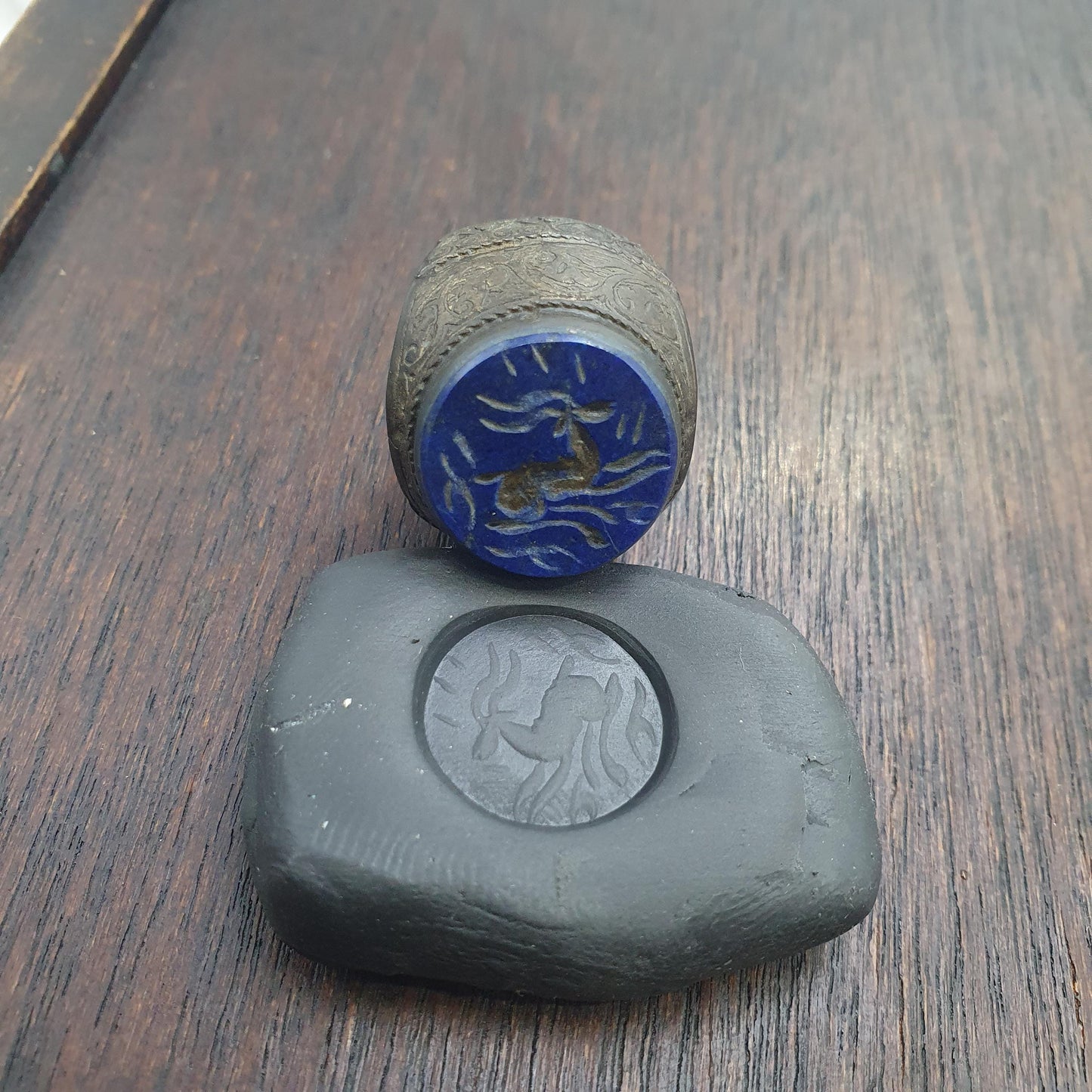 Antique Style Lapis Lazuli Intaglio Ring – Mythical Animal Carved Gemstone ring