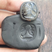 Antique Style Agate Intaglio Ring – Mythical King Symbol Bronze ring