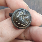Antique Style Agate Intaglio Ring – Mythical Animal Symbol Bronze ring