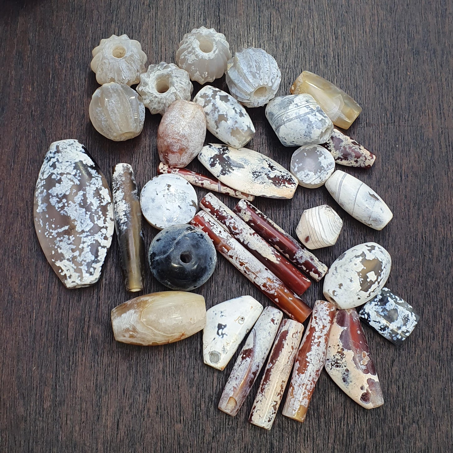 Lot 30 Pcs Agate Amulet Necklace: Beautiful patina carnelian Amulet Beads Pendants Necklace