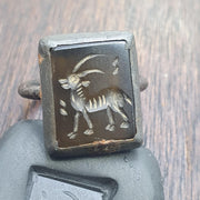 Antique Style Agate Intaglio Ring – Mythical Animal Carved Gemstone Bronze ring