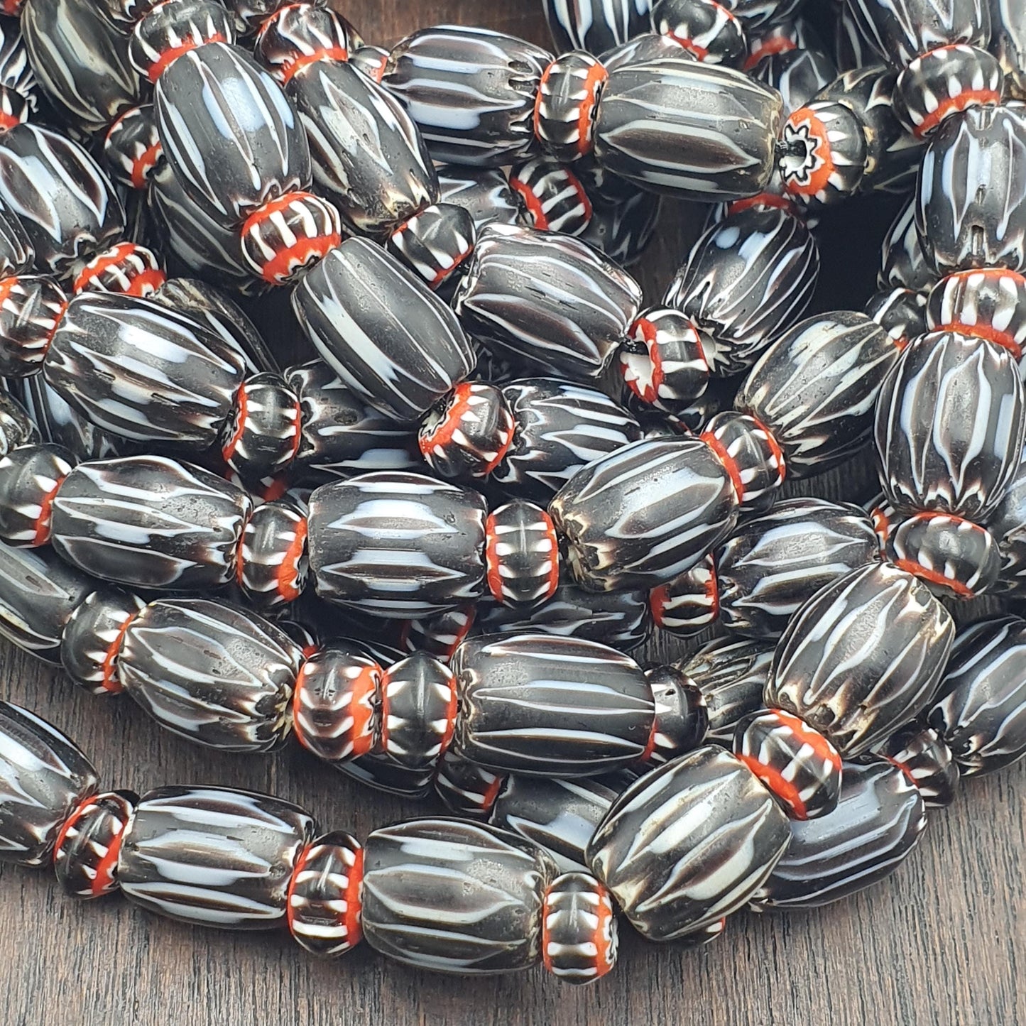 Vintage black chevron venetian style multilayers glass beads necklace Gift chb-12