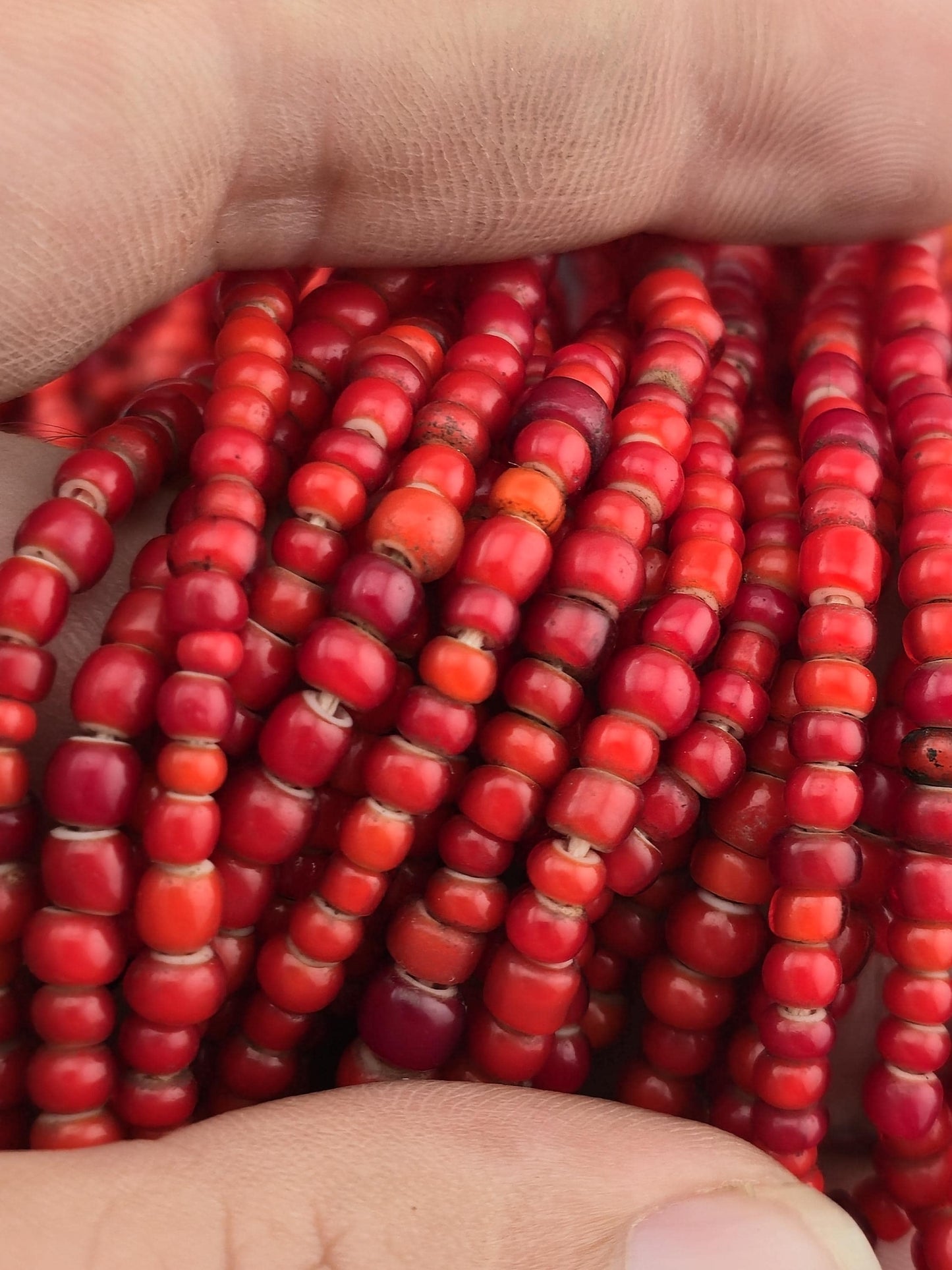 3.5mm-5mm antique venetian cranberry red white heart trade beads strands