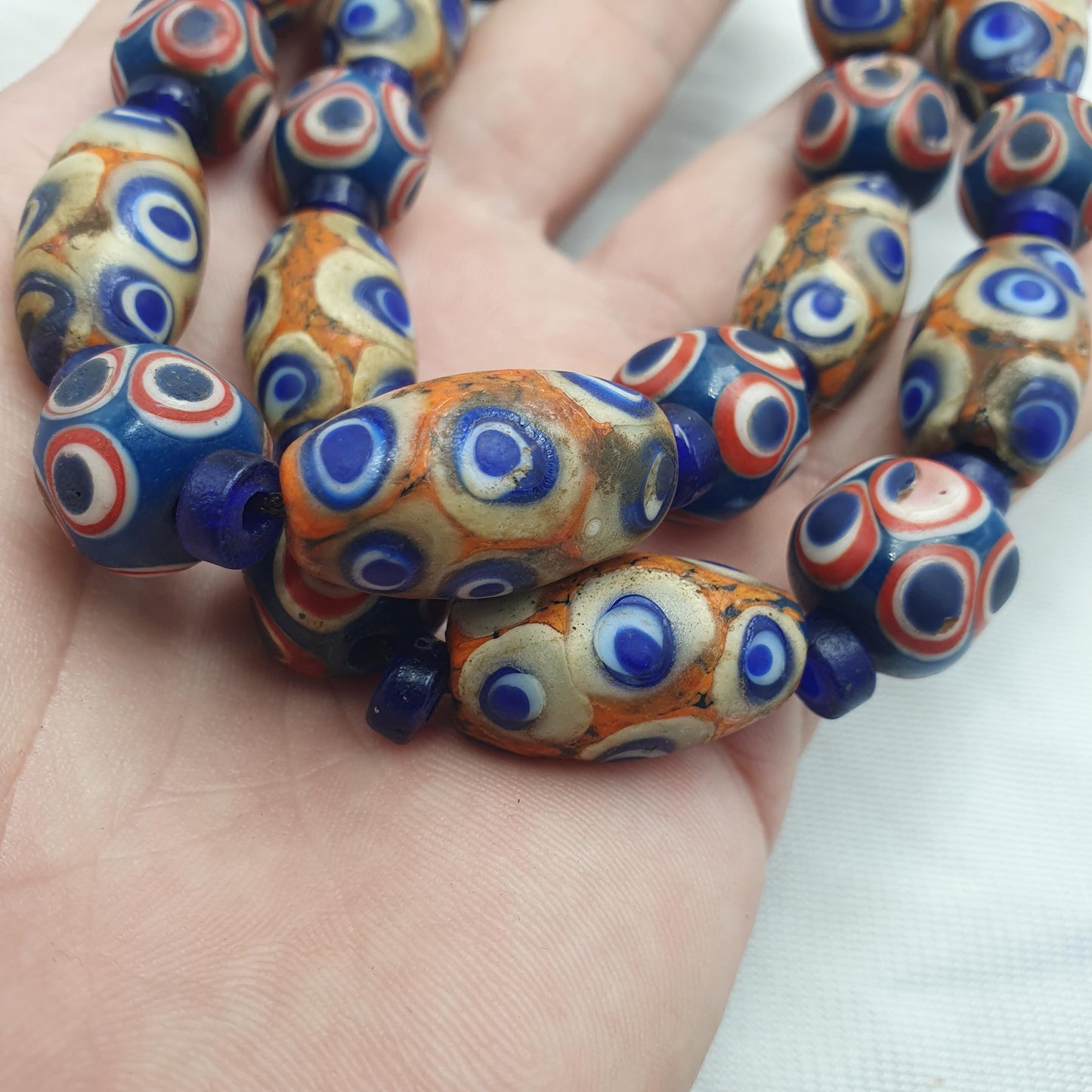 venetian style hundred eyes skunk beads necklace10mm & 22 inches long
