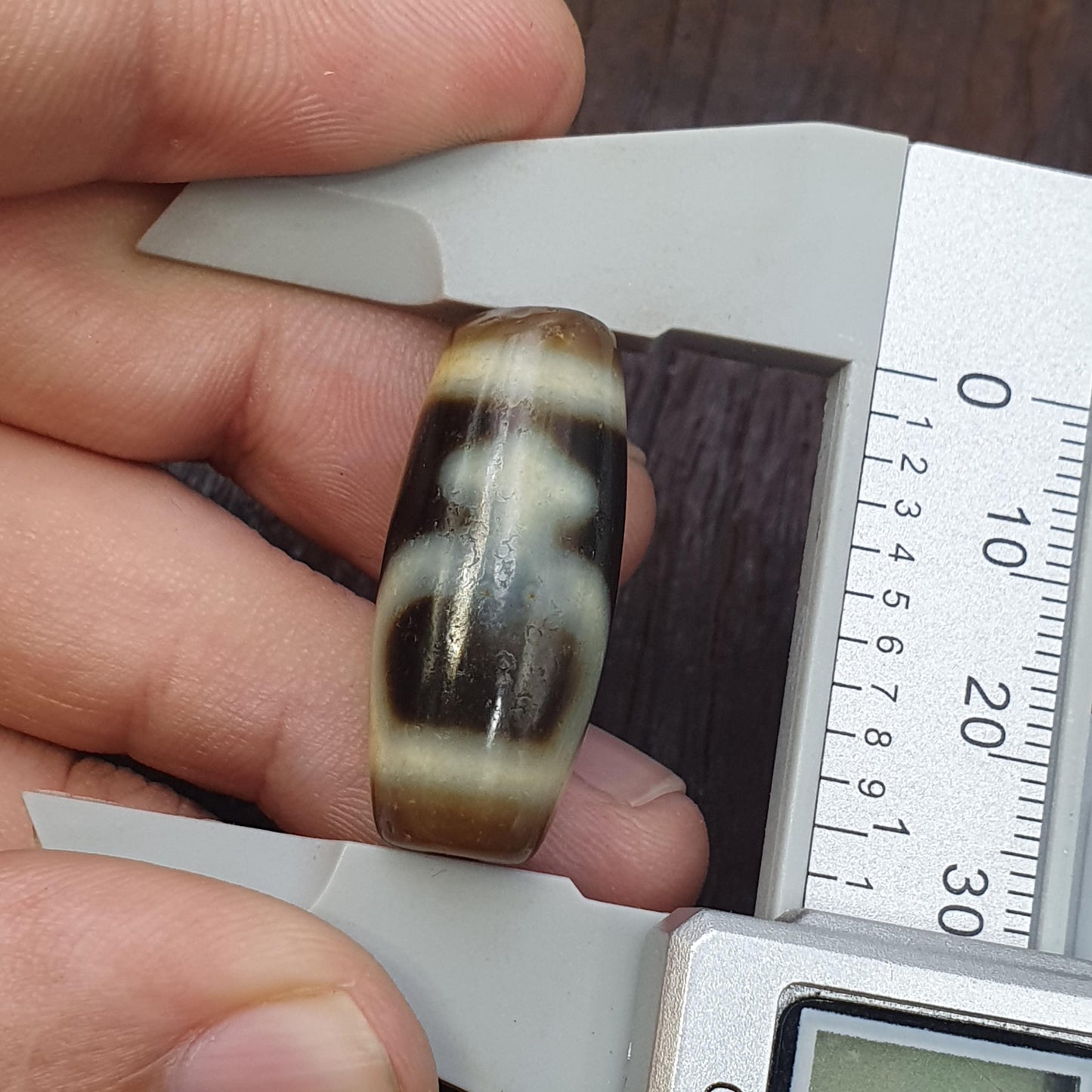 Old Tibetan treasure vase agate stone dzi bead spiritual amulet
