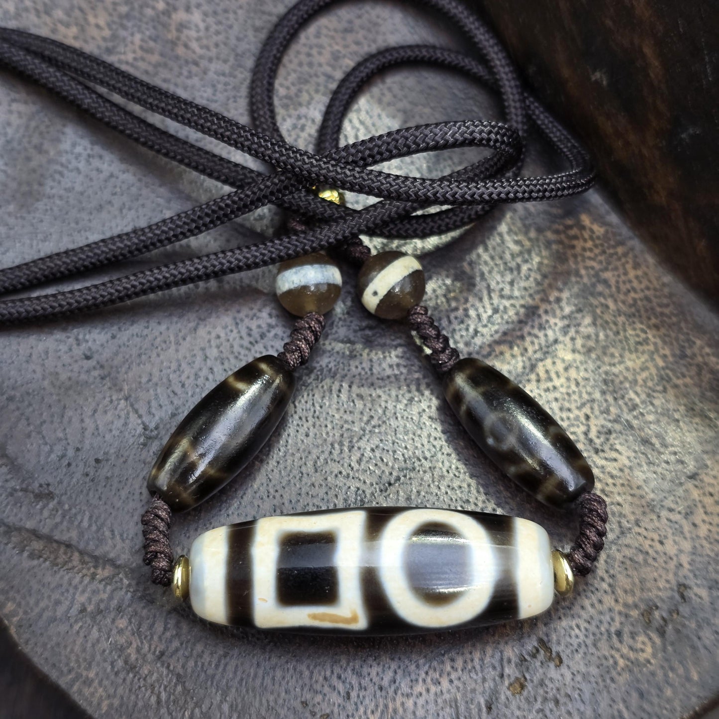 Tibetan Heaven and Earth Dzi Bead Agate Amulet Mala Pendant Feng Shui Necklace Himalayan Amulet, Ancient Tribal Jewelry, Collectible Agate