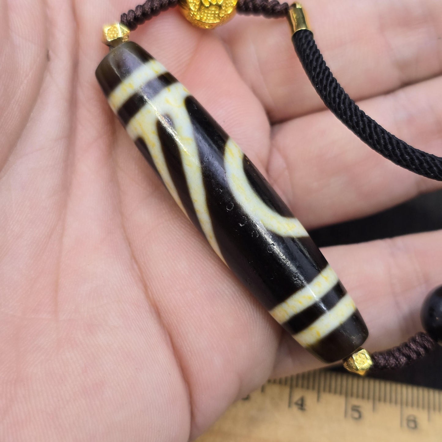 One Eye Dzi Bead Necklace with Peak Motif, Authentic Tibetan Agate Amulet, Himalayan Talisman for Wisdom & Success, Collectible Agate