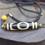 One Eye Dzi Bead Necklace with Peak Motif, Authentic Tibetan Agate Amulet, Himalayan Talisman for Wisdom & Success, Collectible Agate