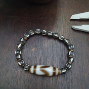 Tibetan Dog Tooth Dzi agate, Himalayan Yak bone beads bracelet, Spiritual Healing, Meditation Jewelry, Tibetan Amulet