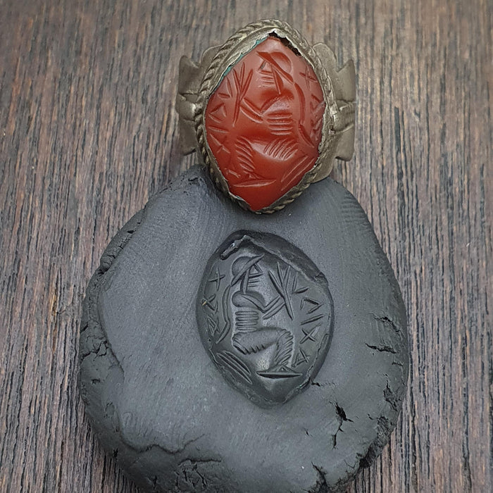 Antique carnelian old seal stamp agate king figurine Sterling silver Ring