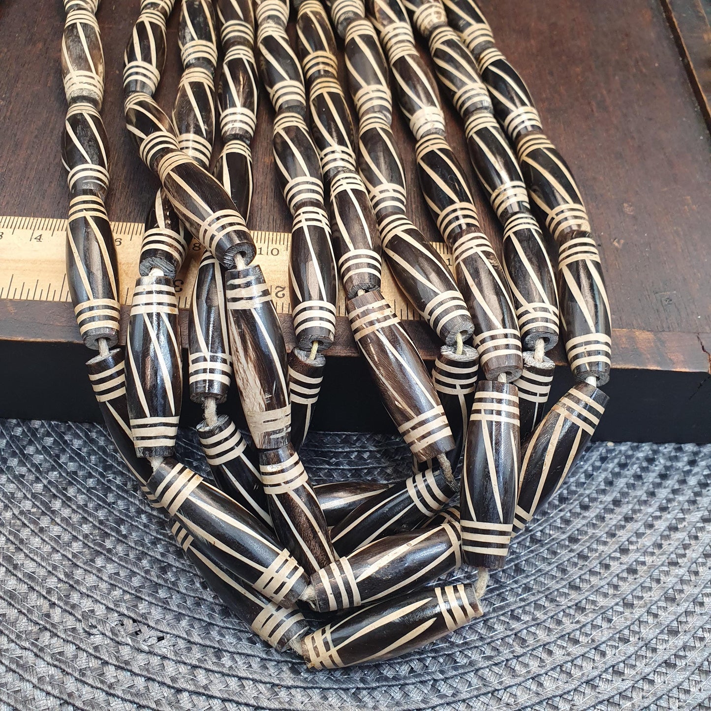Powerful tibetan old eyes agate amulet with carving yak bone beads necklace