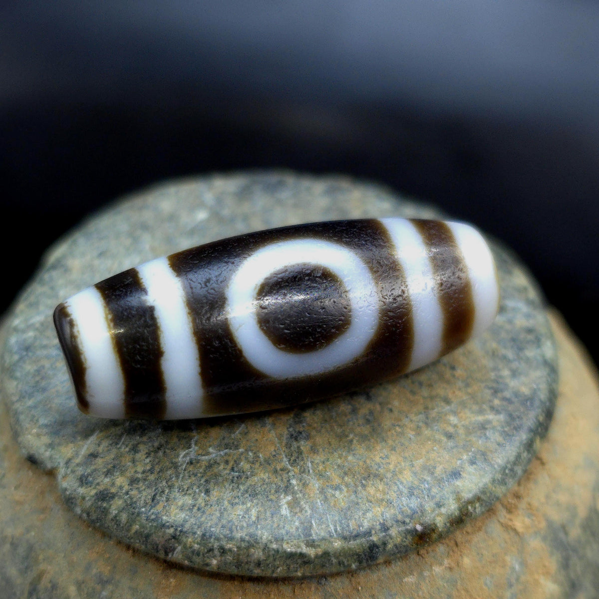 Antique Taiwanese Tibetan dzi 2 Eyes agate bead Amulet High Quality