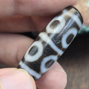 Rare 8-Eye Dzi Bead Taiwan Agate – Auspicious 8 Blessings & Wealth Amulet Spiritual .