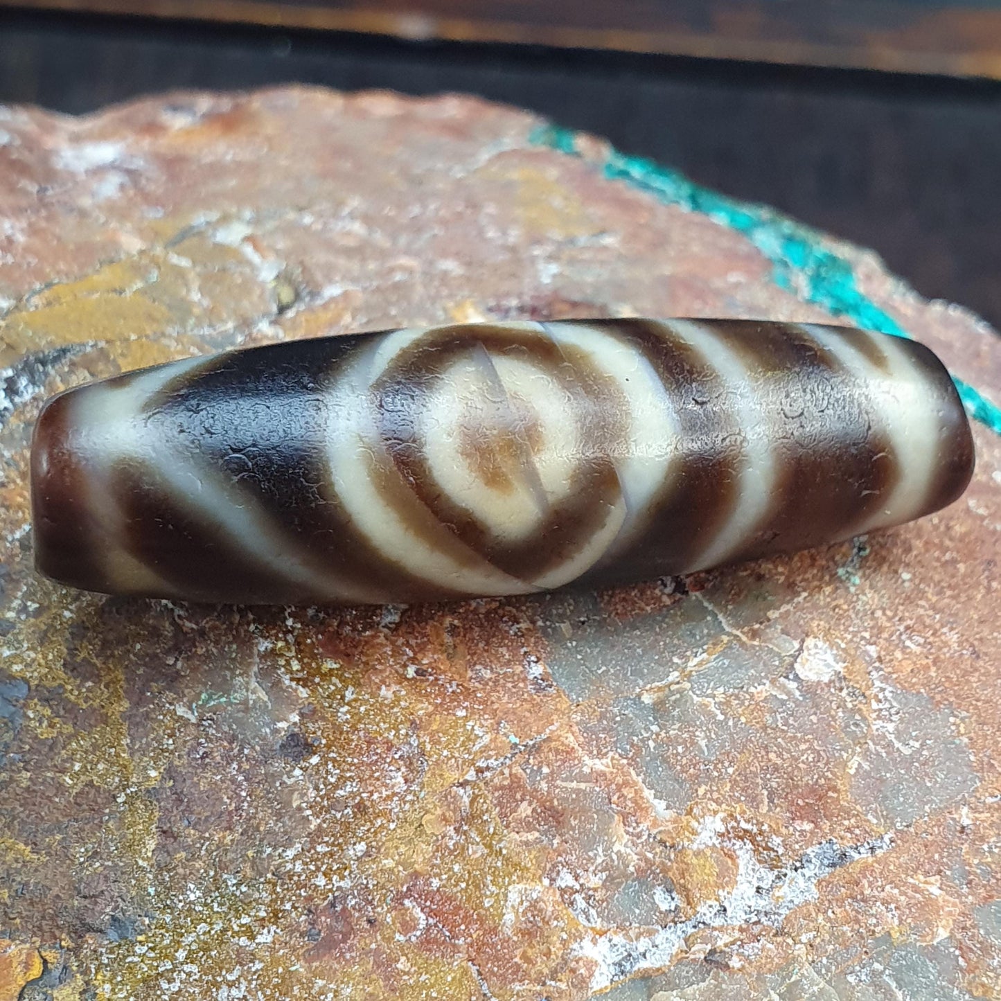 Rare Striped Eye Dzi Bead – Tibetan Taiwan Agate – Harmony & Flow Amulet
